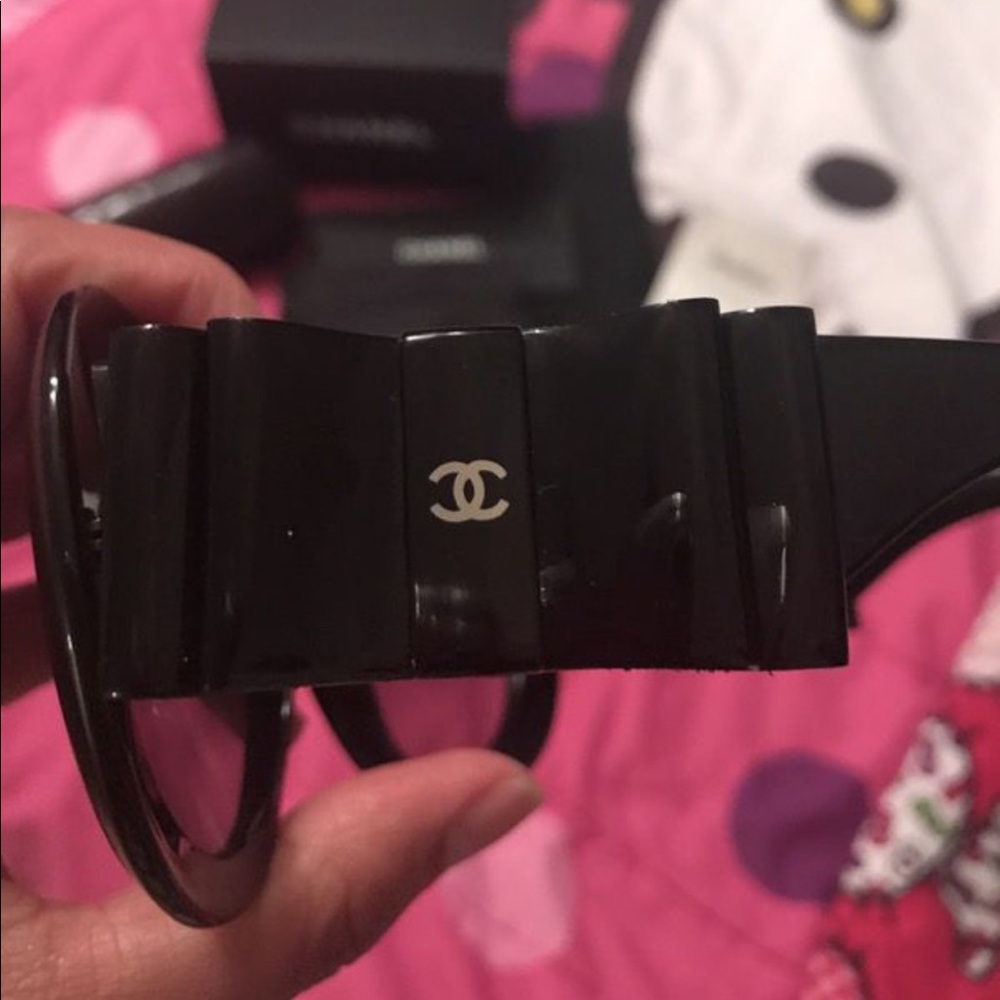 Chanel sunglasses 🕶 - Picture 2 of 5